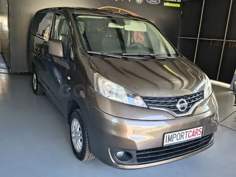 Usado Nissan Evalia 110 CV (80 kW) 2015 Marrón Monovolumen