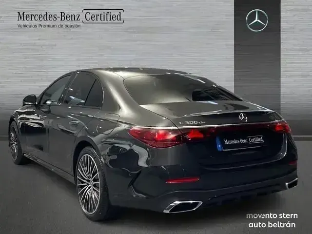 Usado Mercedes E300 313 CV (230 kW) 2025 Gris grafito Berlina