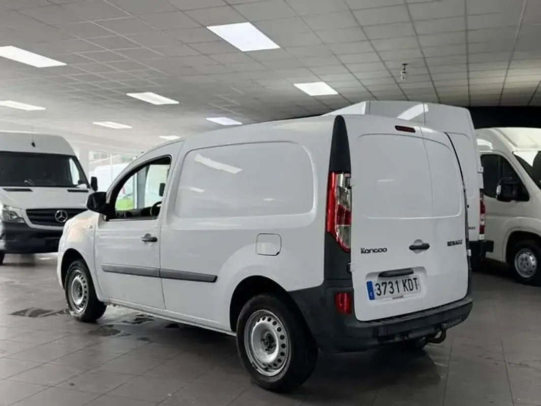 Usado Renault Kangoo 75 CV (55 kW) 2017 Blanco Monovolumen