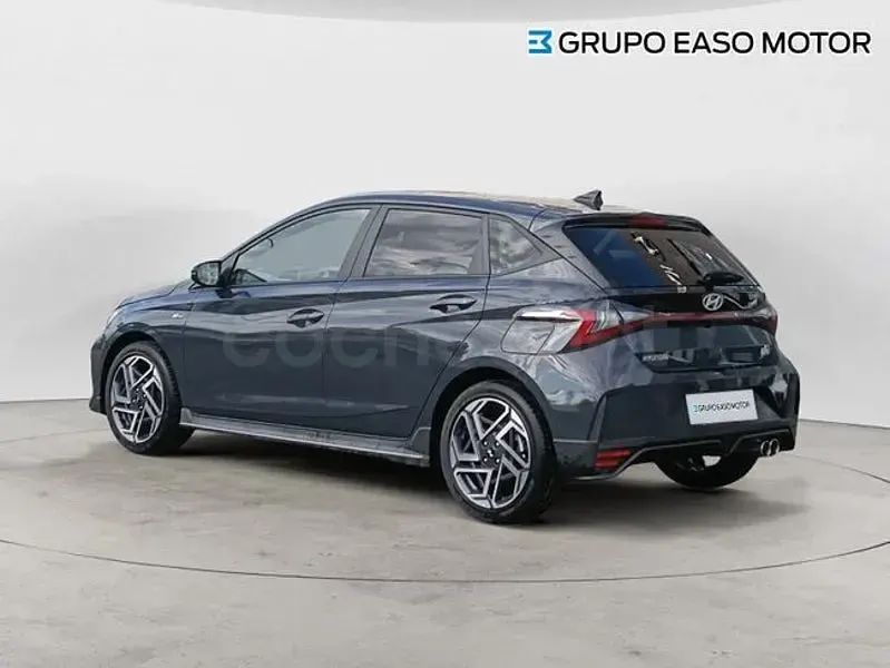 Usado Hyundai i20 N Line 100 CV (73 kW) 2025 Gris / plata Utilitario