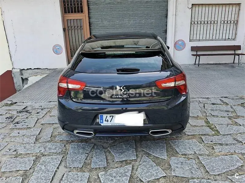 Usado Citroën DS5 114 CV (83 kW) 2014 Azul Utilitario