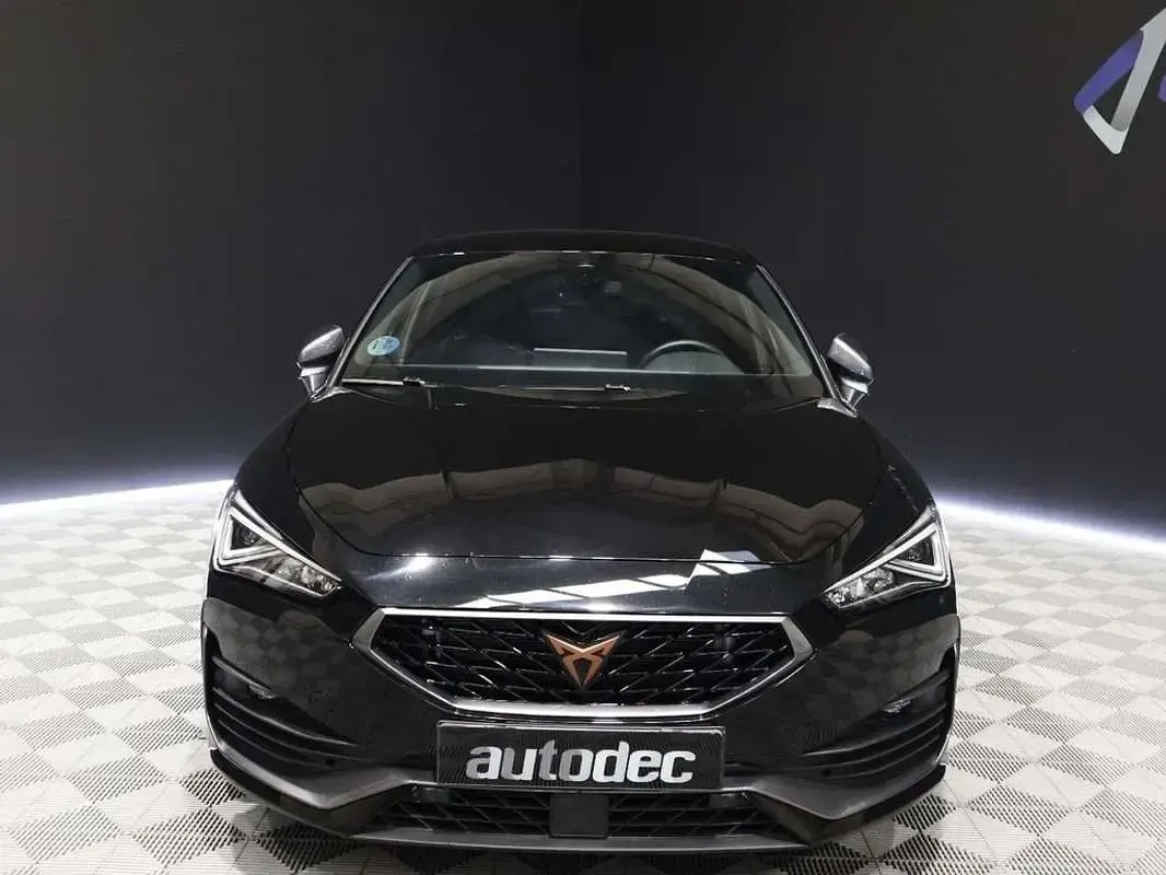 Używany Cupra Leon 150 KM (110 kW) 2024 Czarny Hatchback