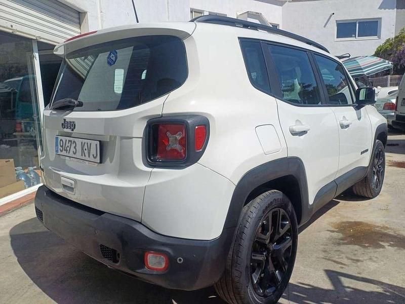 Usado Jeep Renegade Night Eagle 140 CV (102 kW) 2019 Blanco SUV