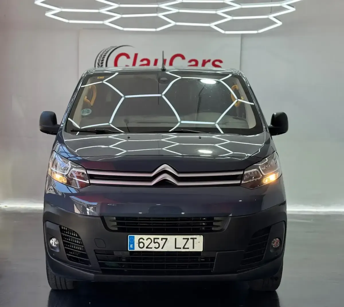 Usado Citroën Jumpy 100 CV (73 kW) 2022 Gris Monovolumen