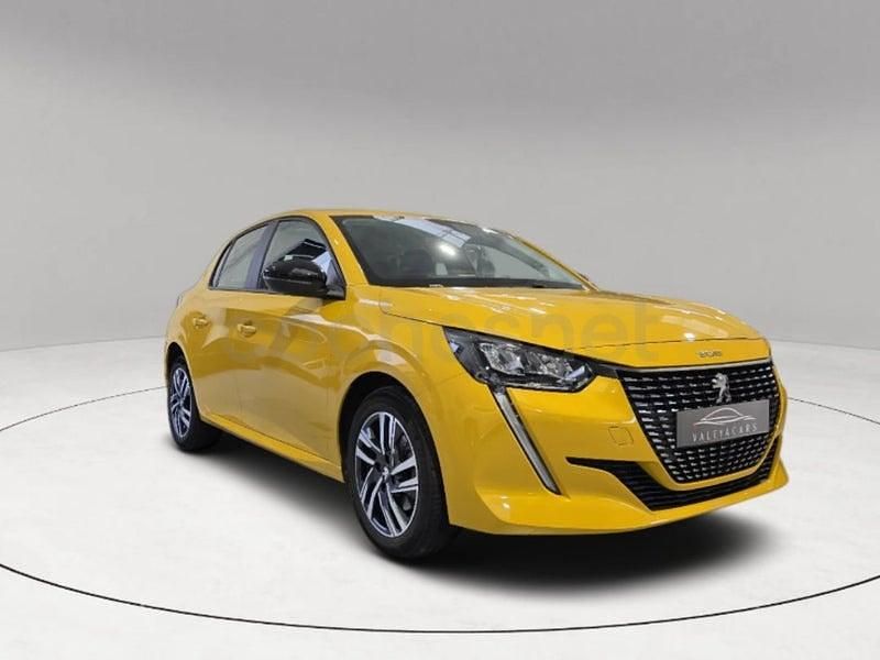 Usado Peugeot 208 GT 130 CV (95 kW) 2023 Amarillo Utilitario