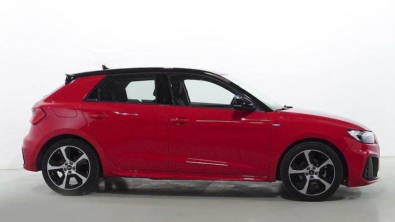 Usado Audi A1 Sportback 110 CV (80 kW) 2021 Rojo Utilitario