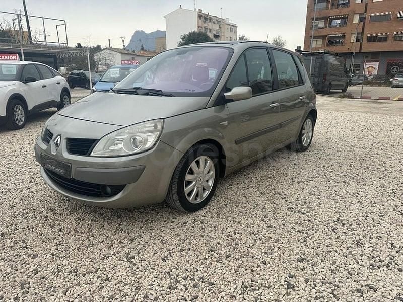 Usado Renault Scénic II 110 CV (80 kW) 2008 Gris / plata Monovolumen