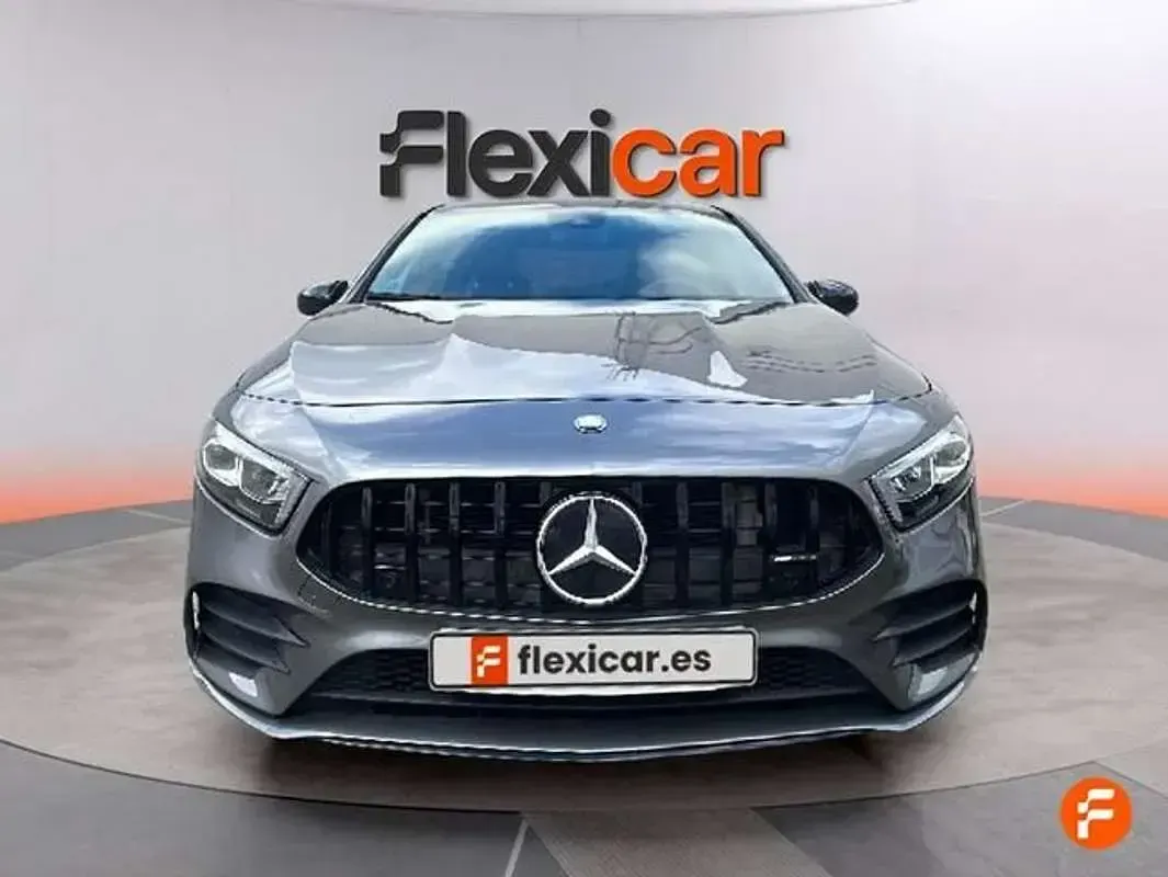 Usado Mercedes A200 163 CV (119 kW) 2019 Gris Berlina