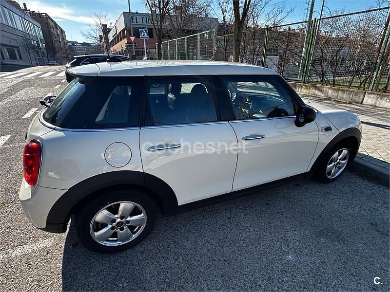 Usado Mini ONE 102 CV (75 kW) 2018 Beige Utilitario