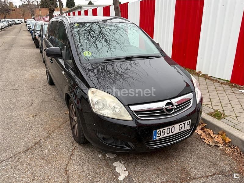 Usado Opel Zafira Essentia 110 CV (80 kW) 2010 Negro Monovolumen