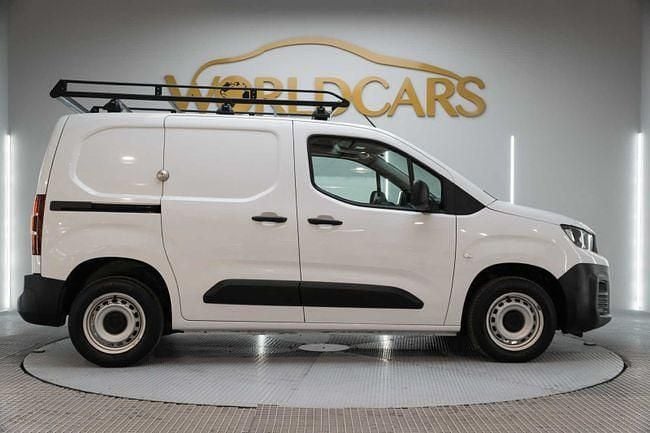 Usado Peugeot Partner 100 CV (73 kW) 2023 Blanco Monovolumen
