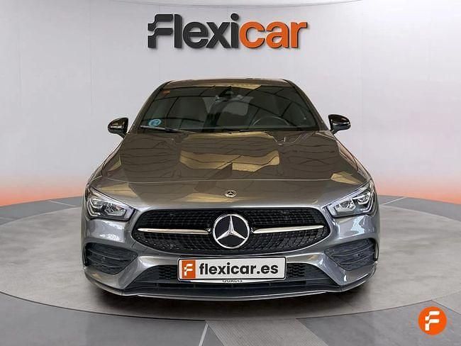 Usado Mercedes CLA200 Shooting Brake 150 CV (110 kW) 2021 Gris / plata Familiar