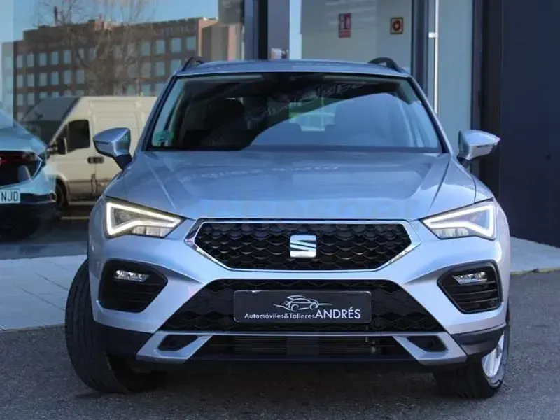 Usado Seat Ateca Style 116 CV (85 kW) 2024 Gris / plata SUV