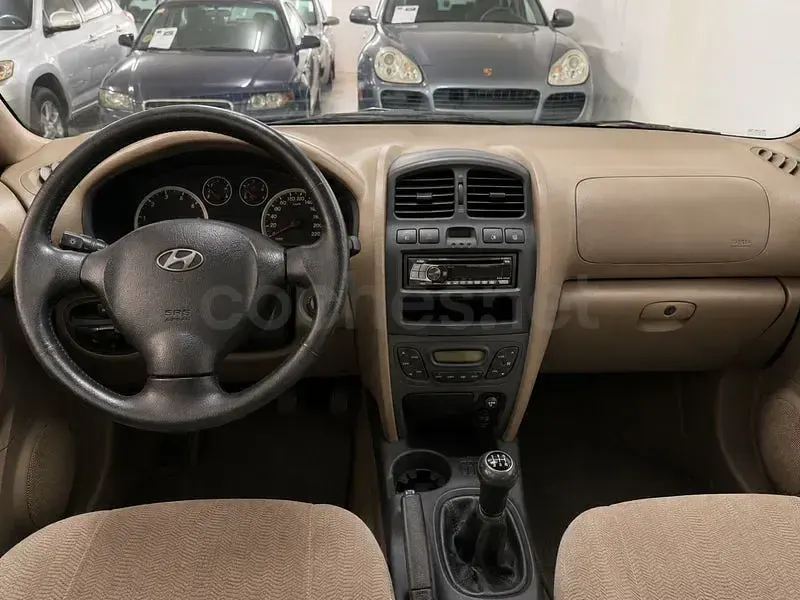 Usado Hyundai Santa Fe Comfort 125 CV (91 kW) 2005 Beige SUV