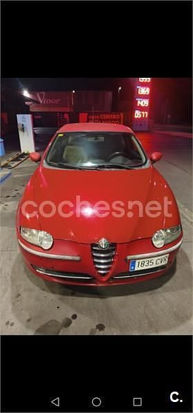 Rojo Usado 2004 Alfa Romeo 147 Progression Utilitario | 2150 € (Precio justo) - Imagen 1/4