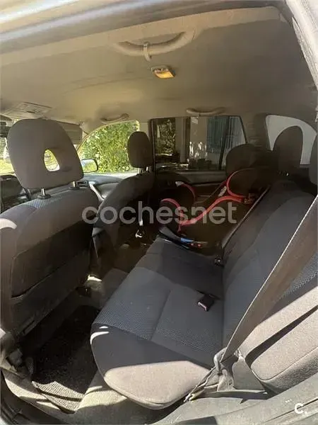 Usado Toyota RAV4 Luna 116 CV (85 kW) 2004 Gris / plata SUV