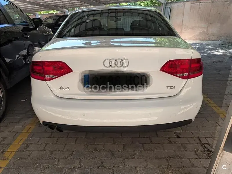 Usado Audi A4 136 CV (100 kW) 2011 Blanco Berlina