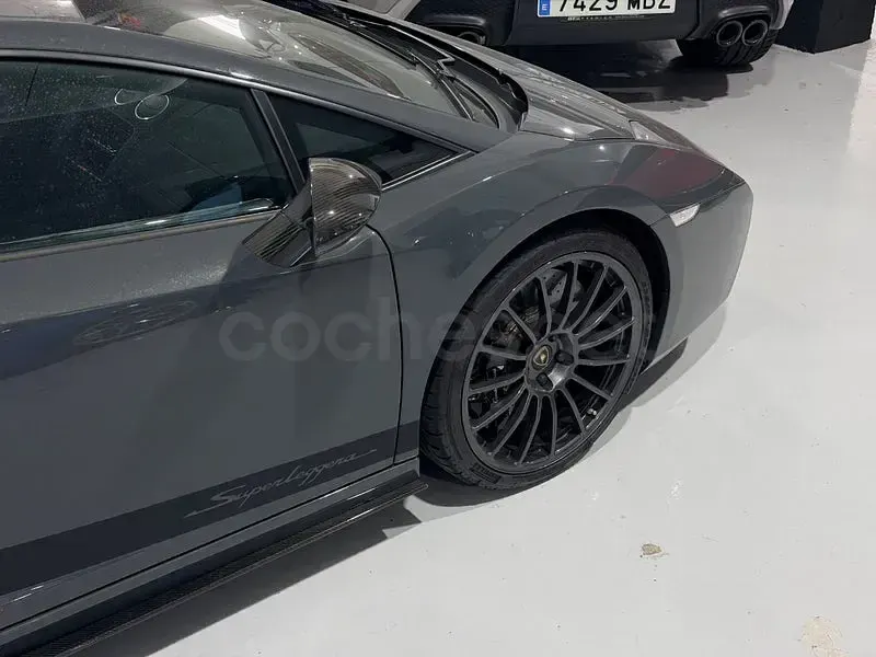 Usado Lamborghini Gallardo 530 CV (389 kW) 2007 Gris / plata Coupe