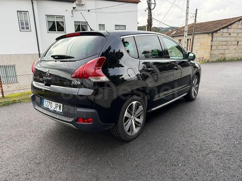 Usado Peugeot 3008 Style 120 CV (88 kW) 2016 Negro Berlina