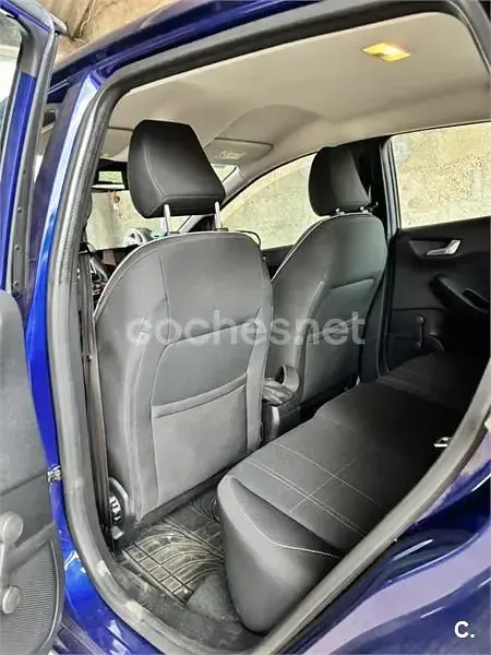 Usado Ford Fiesta Trend 85 CV (62 kW) 2018 Azul Utilitario