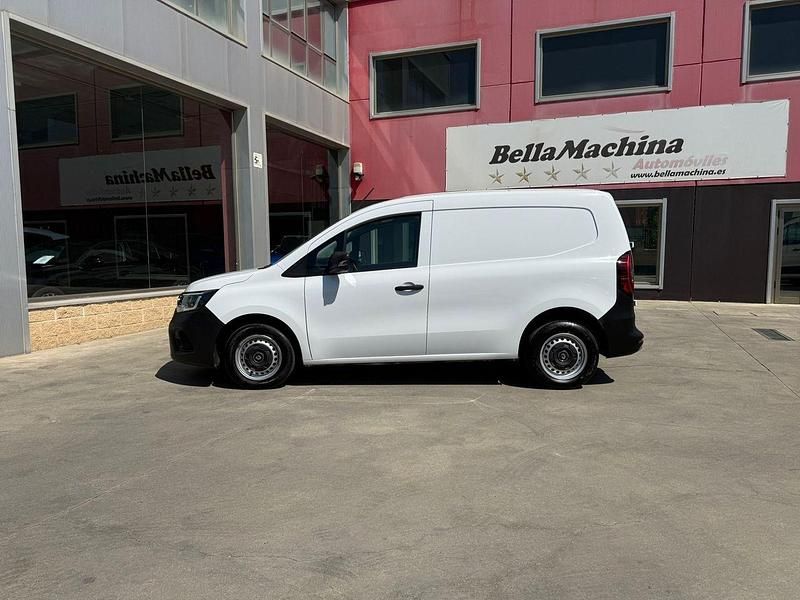 Usado Renault Kangoo 95 CV (69 kW) 2022 Blanco Monovolumen