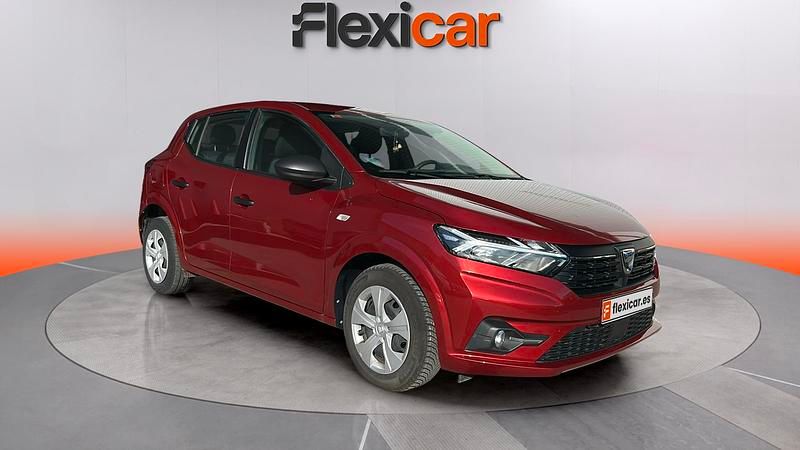 Usado Dacia Sandero Acces 67 CV (49 kW) 2021 Granate Utilitario