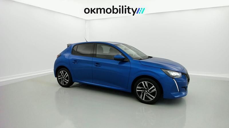 Usado Peugeot 208 Allure 100 CV (73 kW) 2021 Bleu vertigo Utilitario