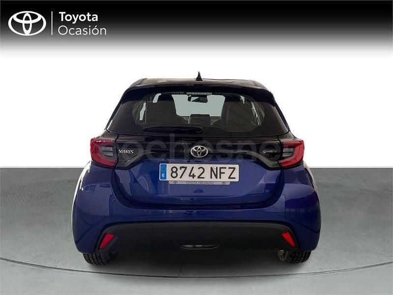 Usado Toyota Yaris Hybrid Active 116 CV (85 kW) 2025 Azul Berlina
