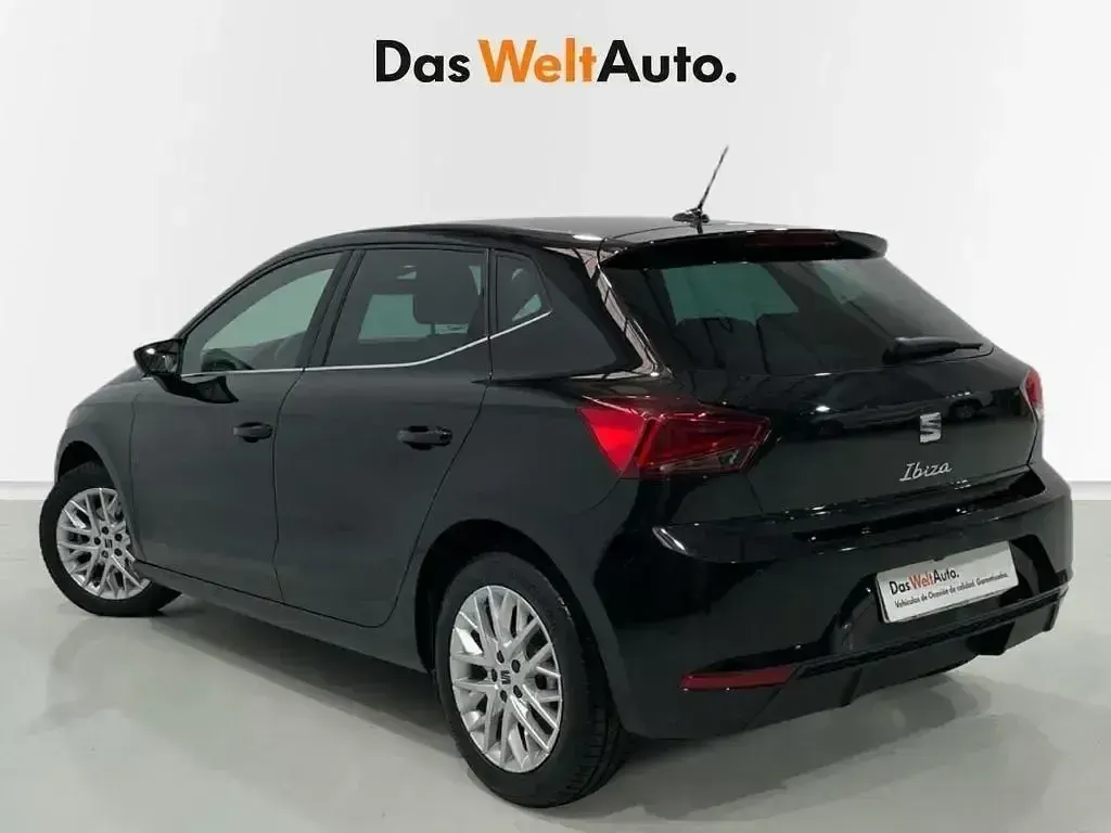 Usado Seat Ibiza 115 CV (84 kW) 2025 Negro Utilitario