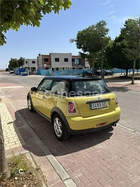 Usado Mini One D 90 CV (66 kW) 2010 Amarillo Utilitario