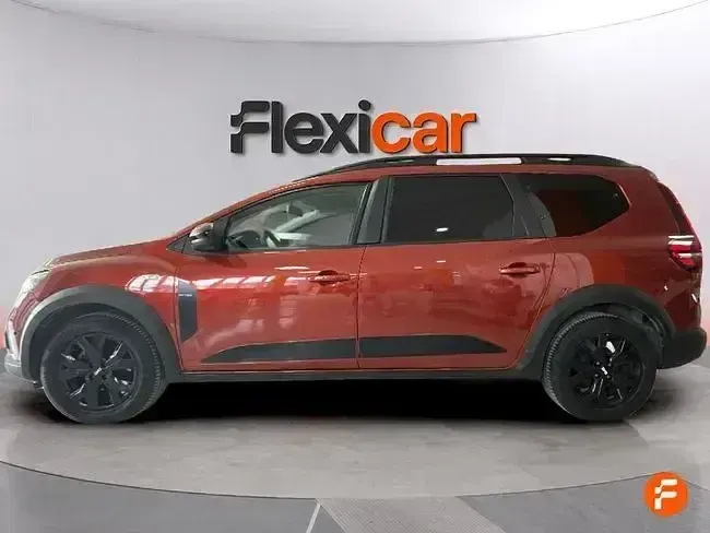 Usado Dacia Jogger Expression 100 CV (73 kW) 2022 Marrón Monovolumen