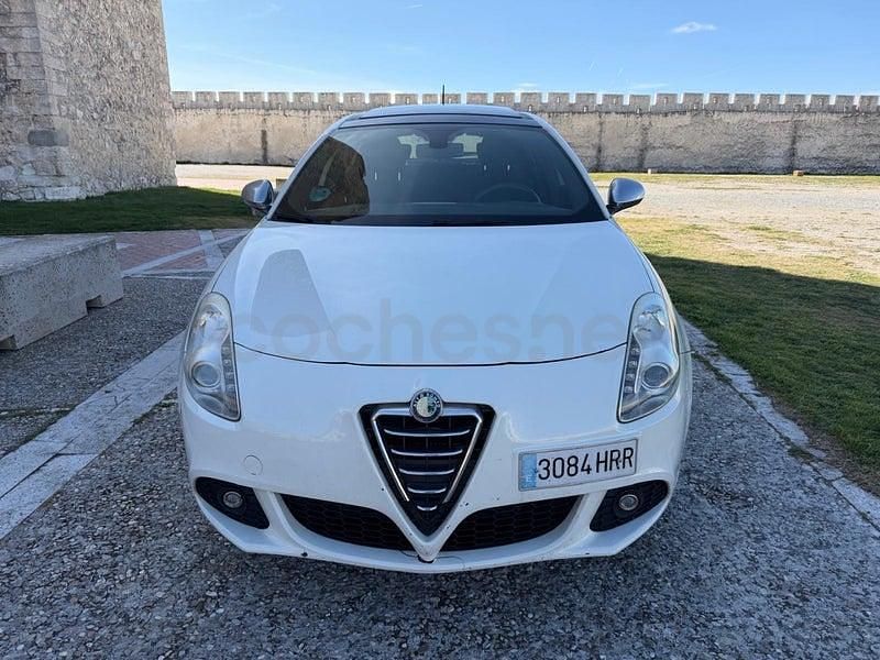 Usado Alfa Romeo Giulietta Progression 120 CV (88 kW) 2013 Blanco Utilitario