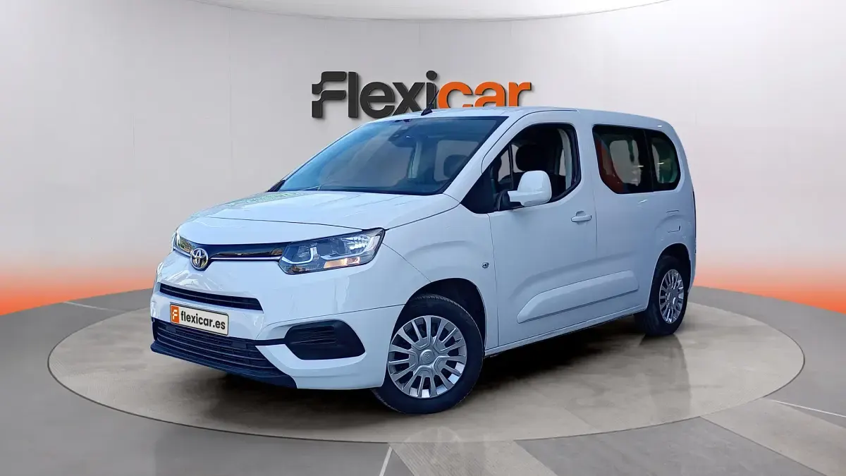 Usado Toyota Proace Verso Active 131 CV (96 kW) 2023 Blanco Familiar