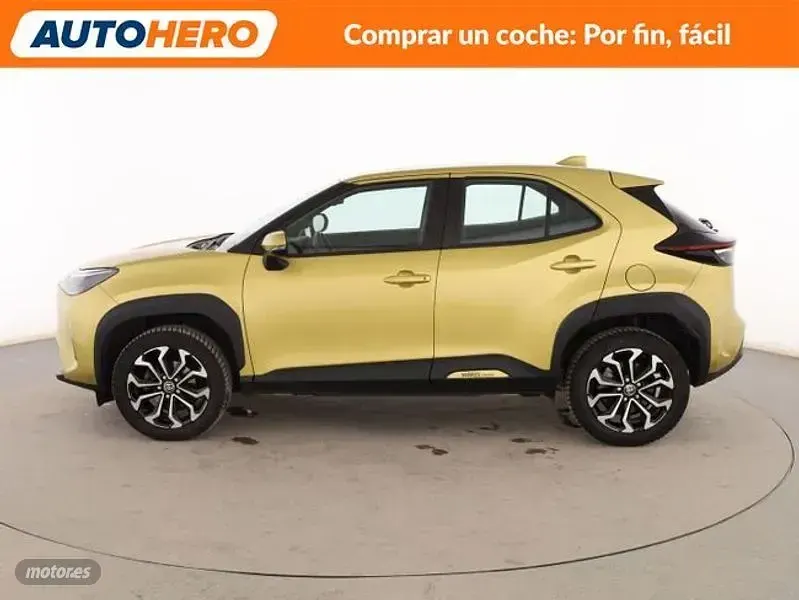 Usado Toyota Yaris Cross Active 116 CV (85 kW) 2023 Amarillo SUV