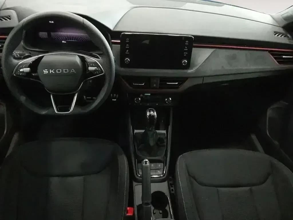 Usado Skoda Scala 115 CV (84 kW) 2025 Azul Utilitario