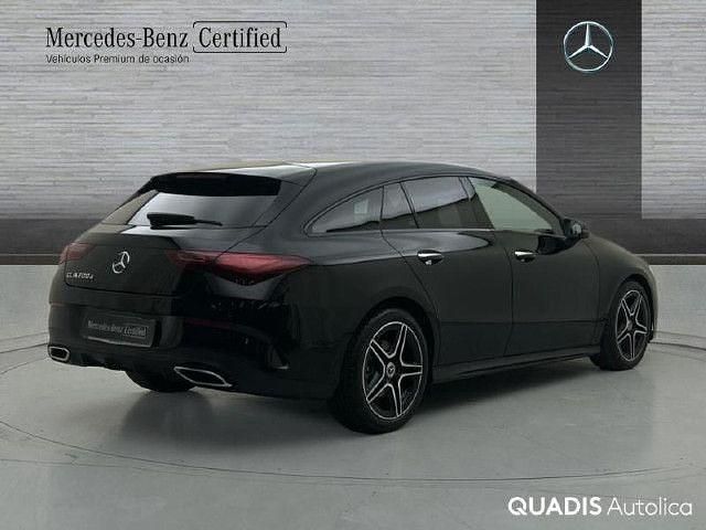 Usado Mercedes CLA200 Shooting Brake AMG line 150 CV (110 kW) 2024 Negro Familiar