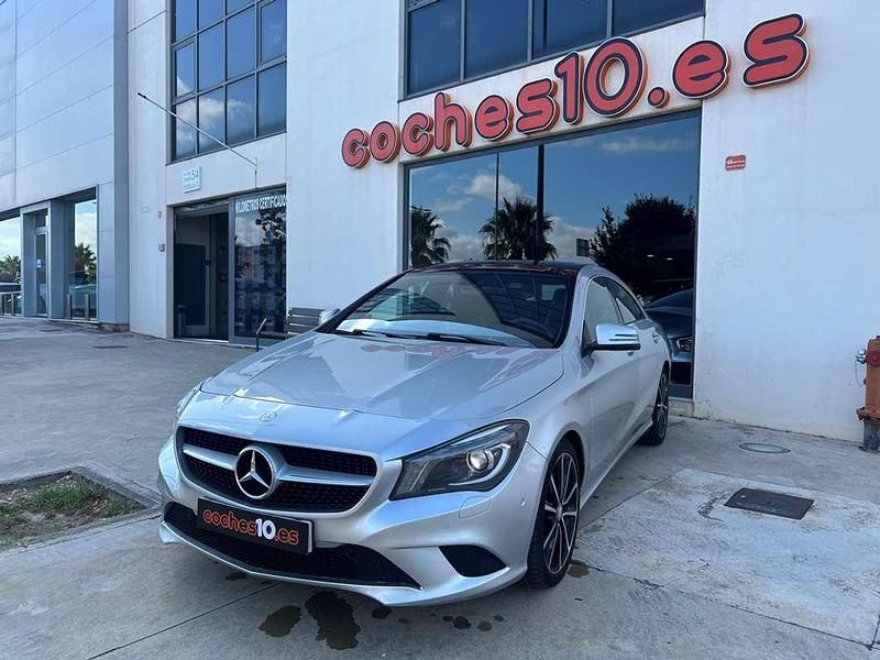 Plateado Usado 2014 Mercedes CLA220 Edition 1 Berlina | 17.900 € (Super precio) - Imagen 1/4