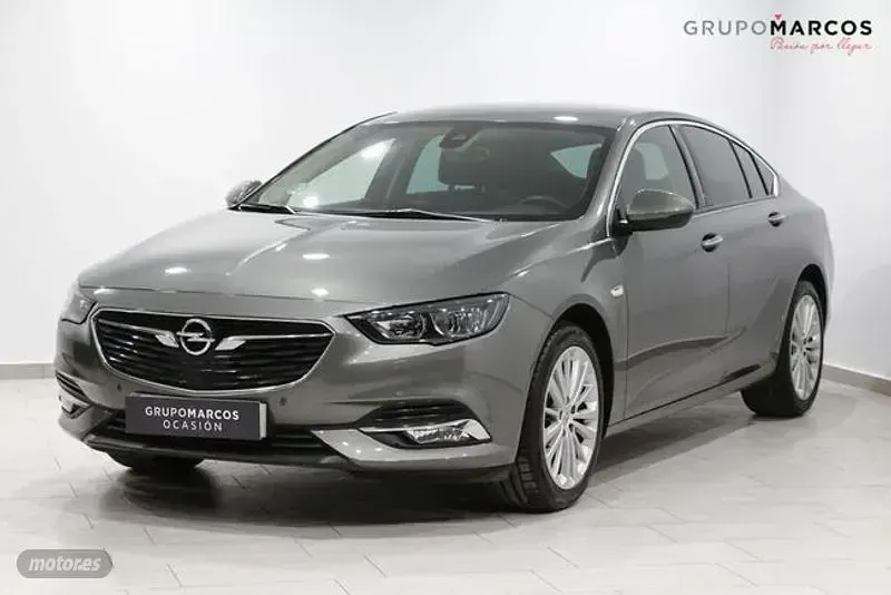 Usado Opel Insignia Innovation 165 CV (121 kW) 2019 Gris