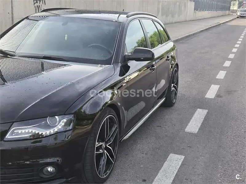 Usado Audi A4 Ambiente 190 CV (139 kW) 2011 Negro Familiar