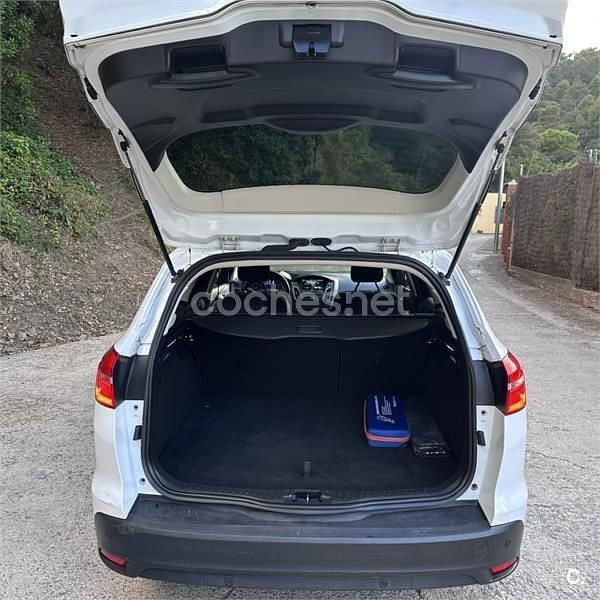 Usado Ford Focus Titanium 125 CV (91 kW) 2015 Blanco Familiar