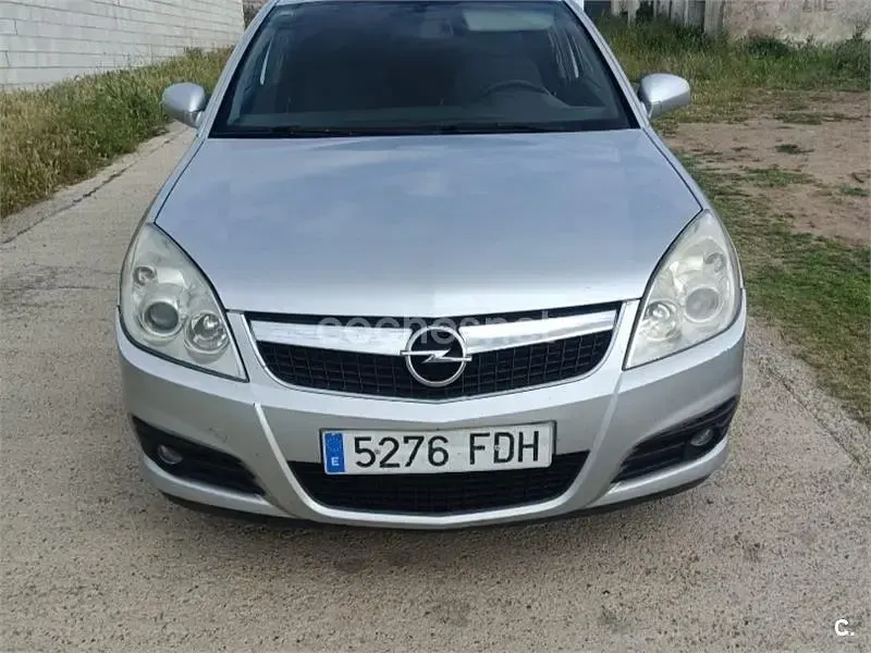 Usado Opel Vectra Elegance 120 CV (88 kW) 2006 Gris / plata Berlina