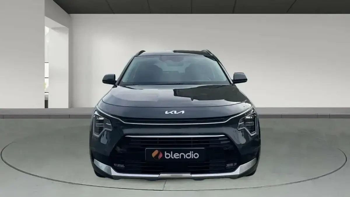 Usado Kia Niro 141 CV (103 kW) 2024 Gris SUV