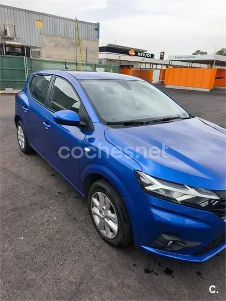 Usado Dacia Sandero Comfort 101 CV (74 kW) 2022 Azul Berlina