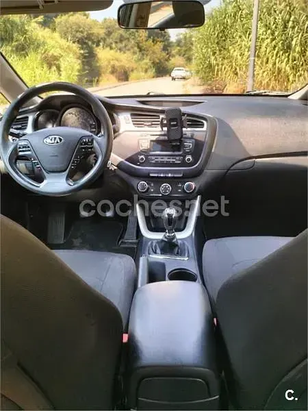 Usado Kia Ceed GT 90 CV (66 kW) 2015 Negro Berlina