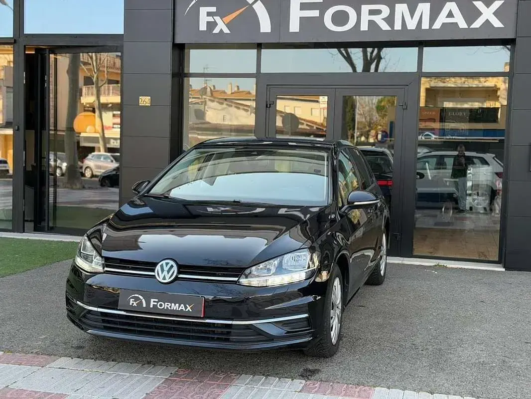Usado VW Golf VII Advance 150 CV (110 kW) 2019 Negro Utilitario
