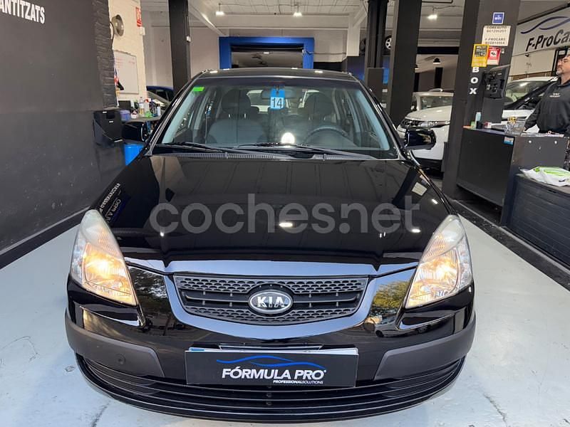 Usado Kia Rio EX 97 CV (71 kW) 2005 Negro Berlina