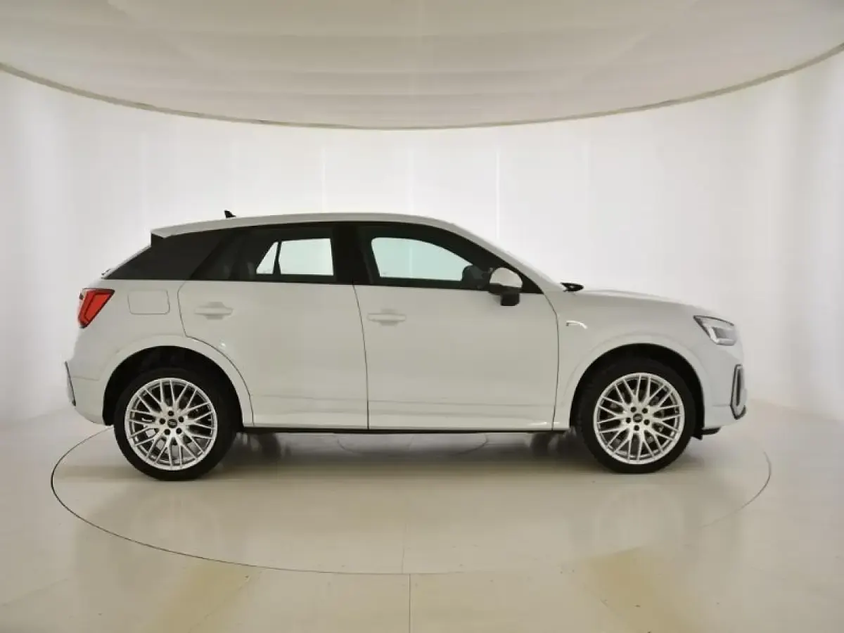 Usado Audi Q2 150 CV (110 kW) 2024 Blanco SUV