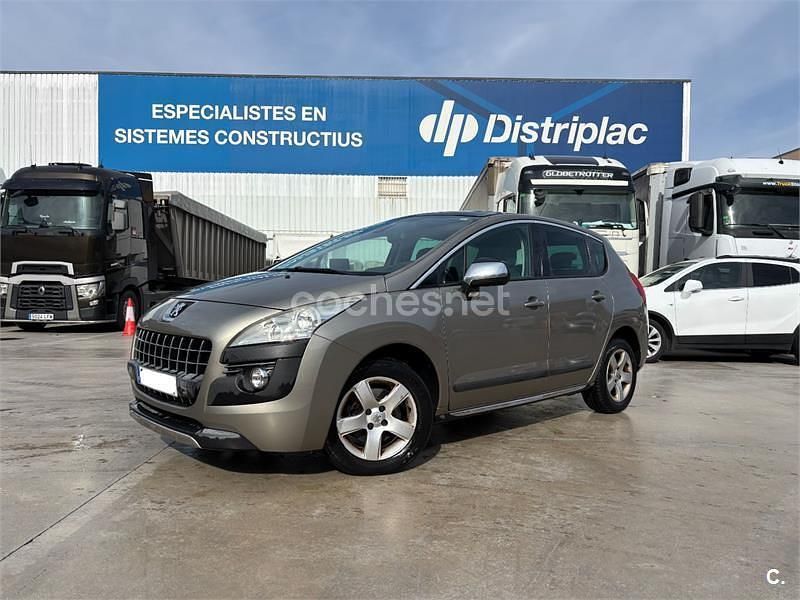 Beige Usado 2012 Peugeot 3008 Premium Berlina | 5990 € (Super precio) - Imagen 1/4