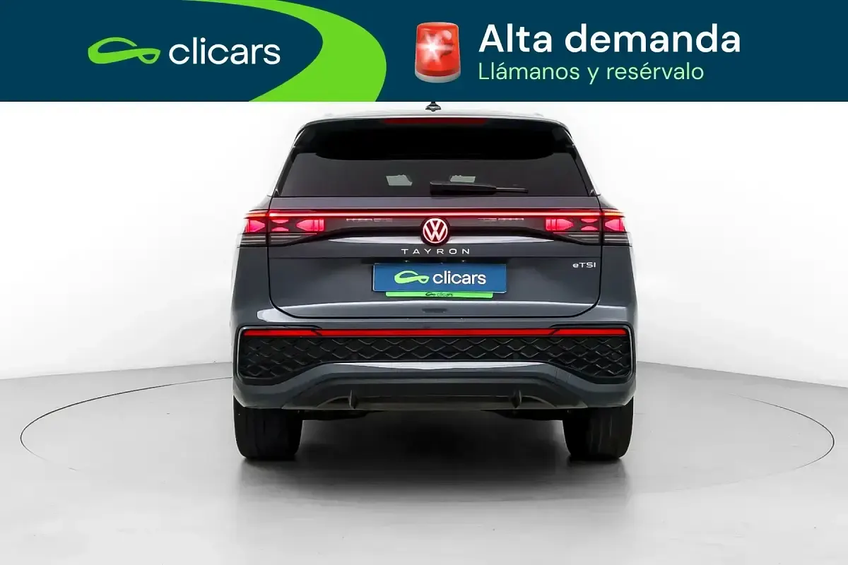 Usado VW Tayron R-line 150 CV (110 kW) 2025 Gris / plata SUV