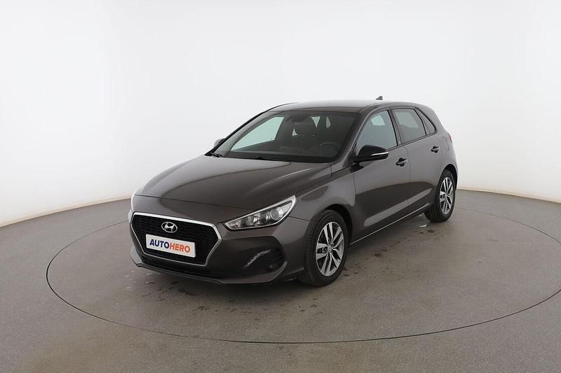 Gris Usado 2018 Hyundai i30 GO! Utilitario | 13.999 € (Un poco caro) - Imagen 1/3